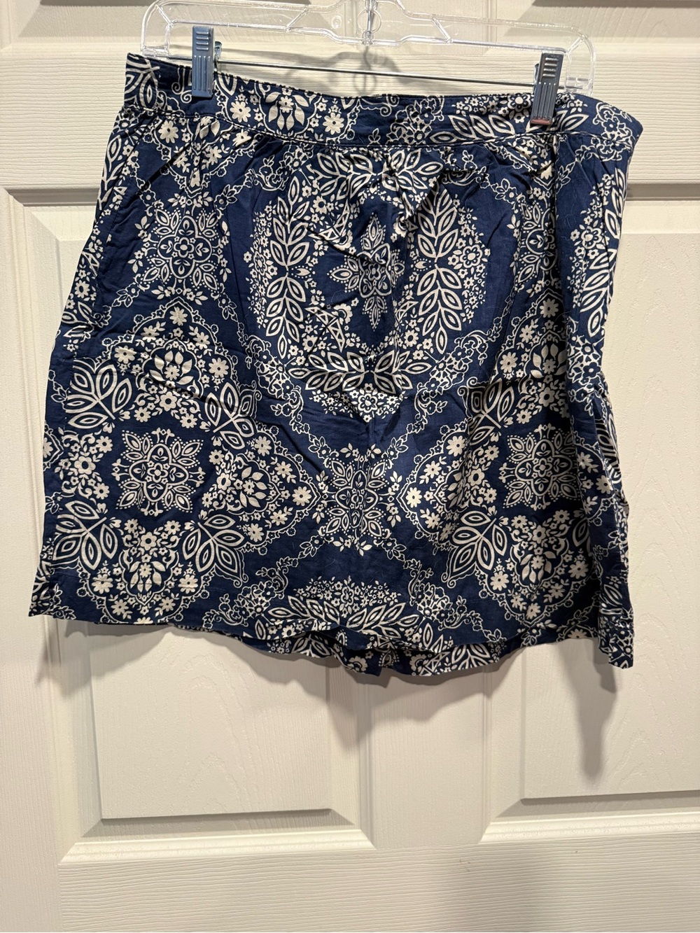 G.H. Bass & Co. Navy and White Printed Tie-Waist Skort